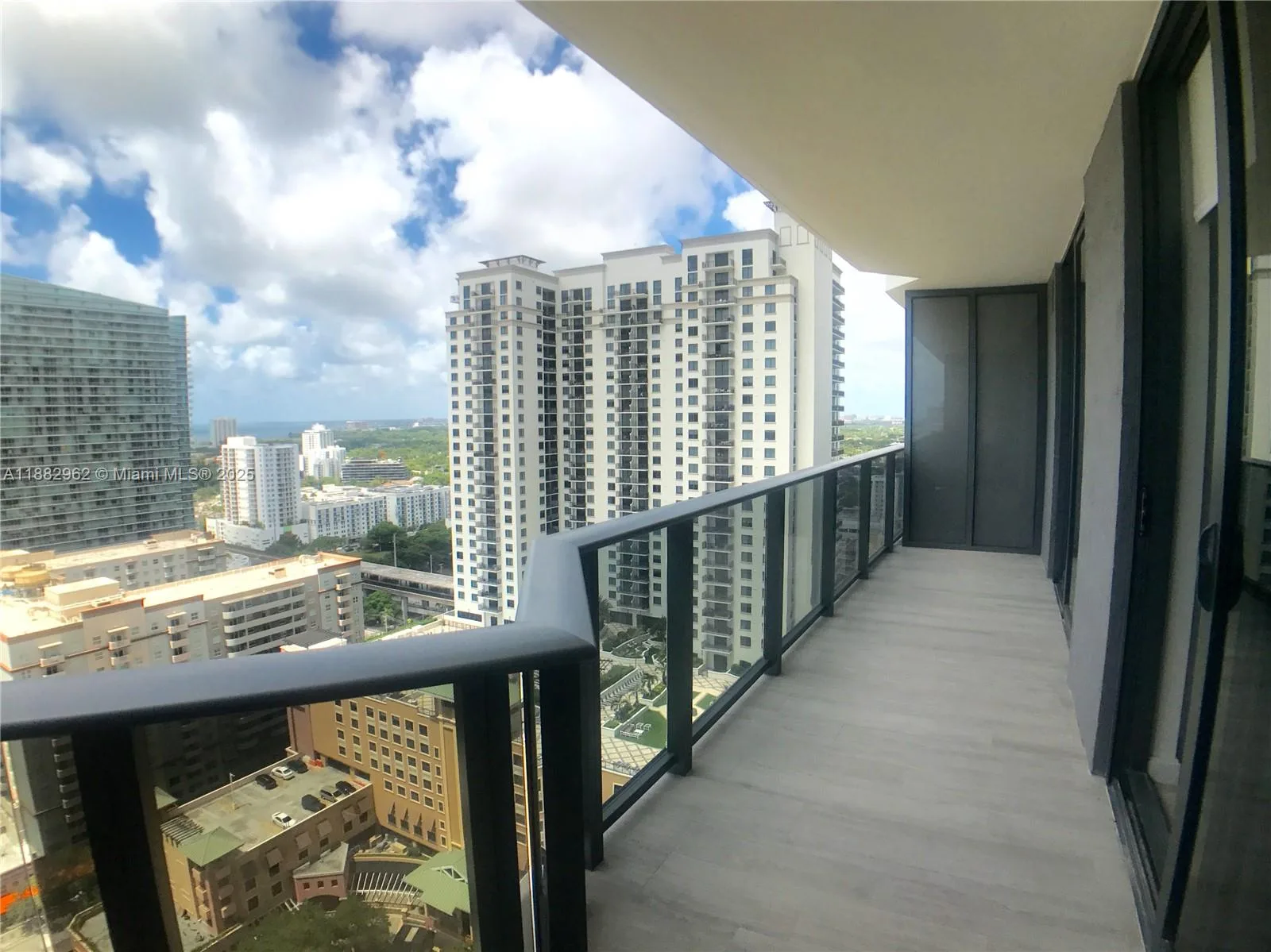 45 SW 9th St # 2405, Miami, FL 33130 photo 12