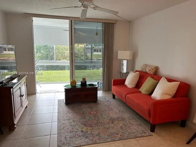9350 Sunrise Lakes Blvd # 109, Sunrise, FL 33322 photo 4