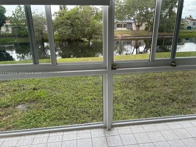 9350 Sunrise Lakes Blvd # 109, Sunrise, FL 33322 photo 5