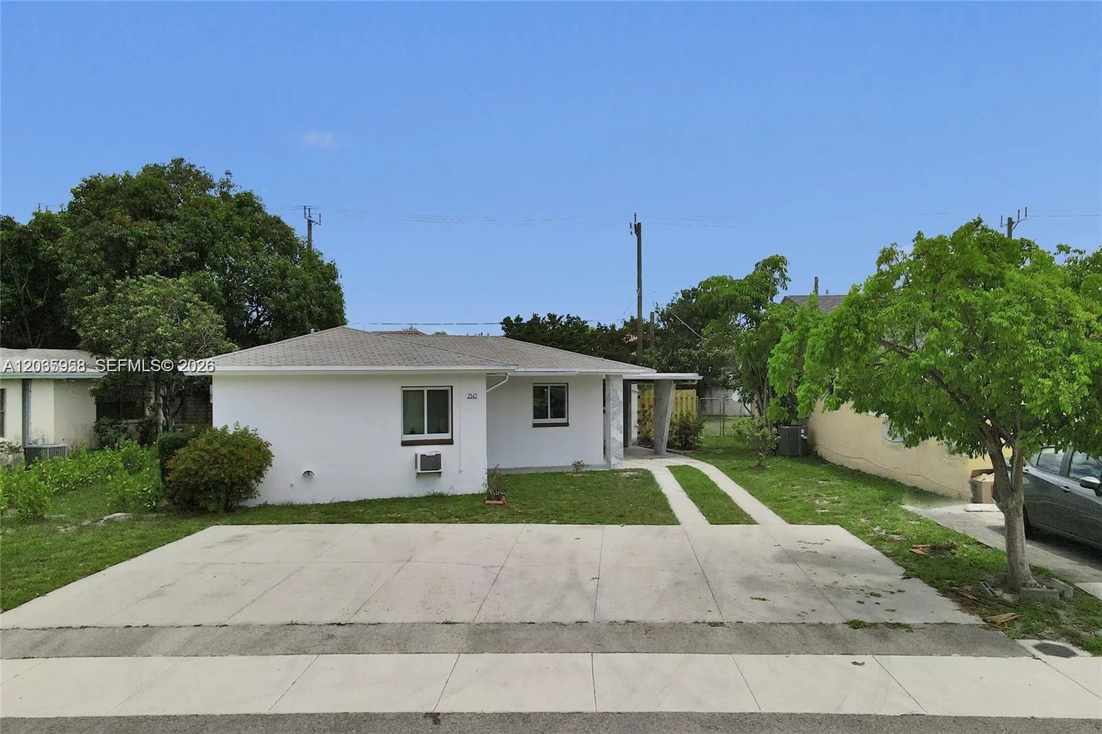 2343 NW 28th St # 1, Oakland Park, FL 33311