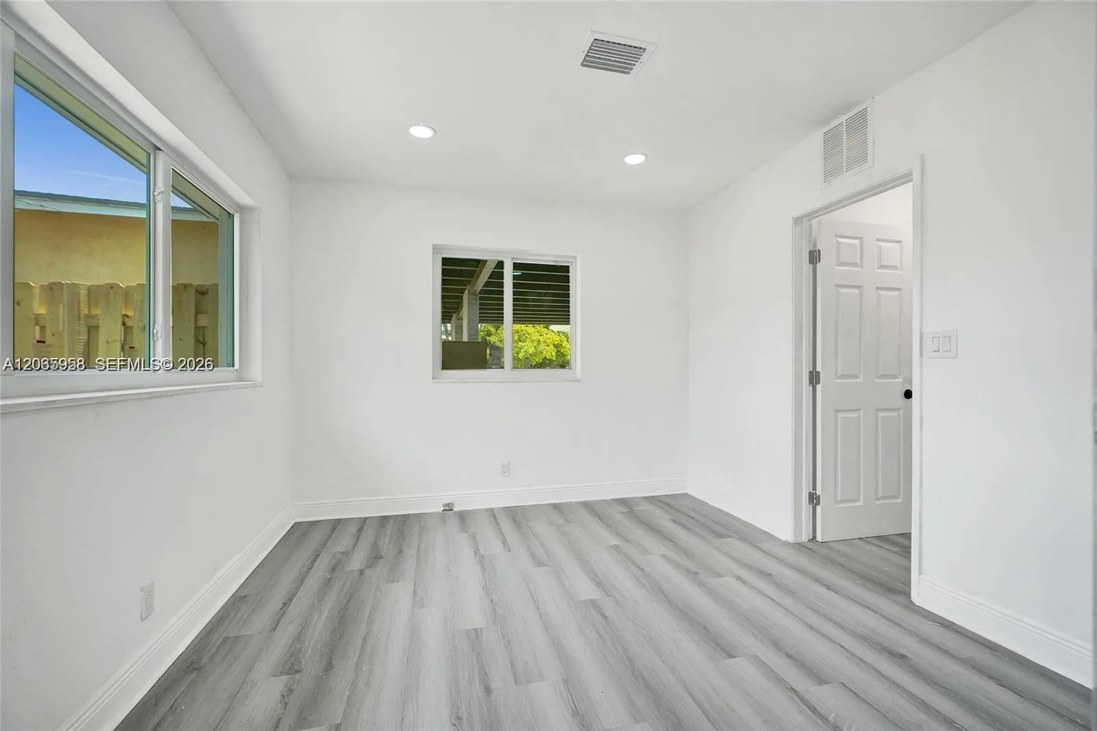 2343 NW 28th St # 1, Oakland Park, FL 33311 photo 6