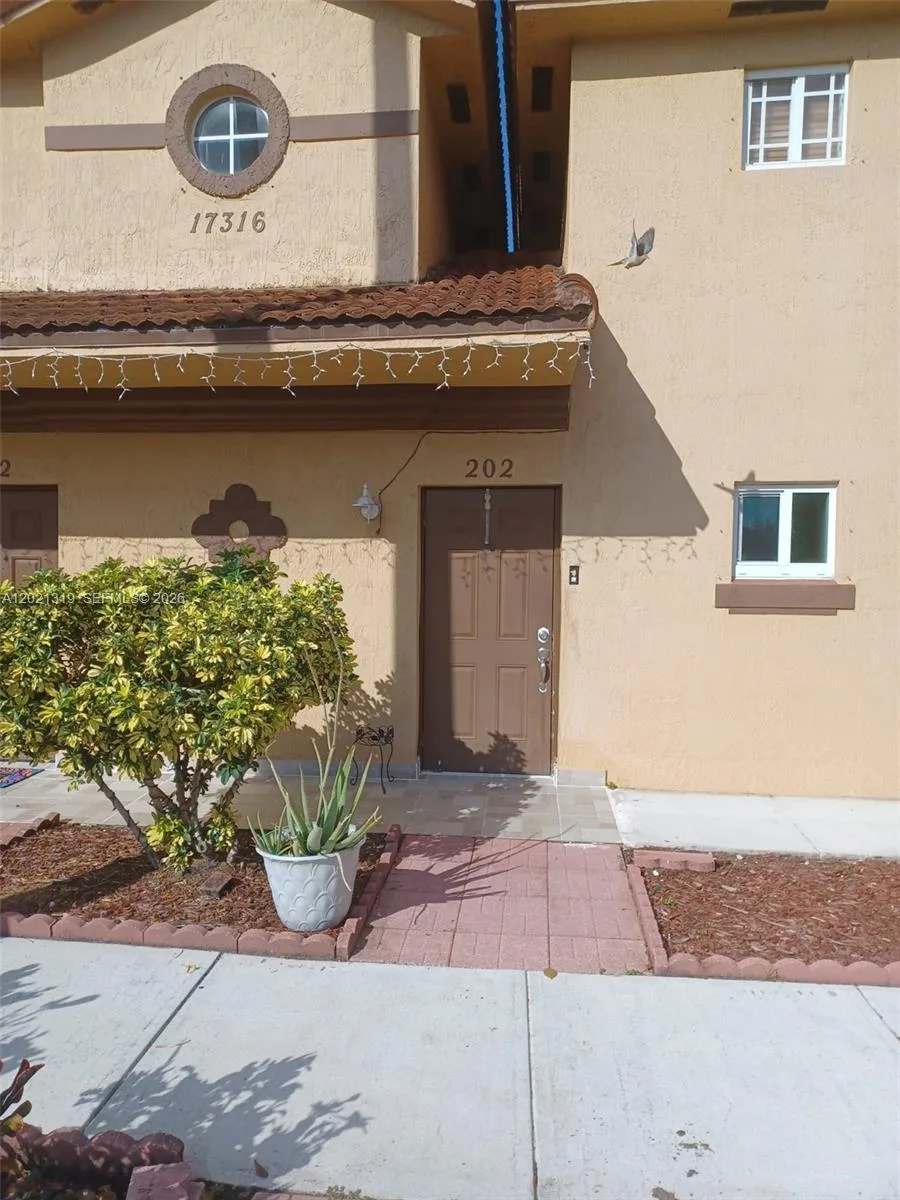 17316 NW 74th Ave # 202, Hialeah, FL 33015