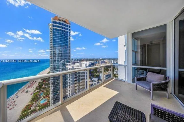 18101 Collins Ave # 4702, Sunny Isles Beach, FL 33160 photo 2