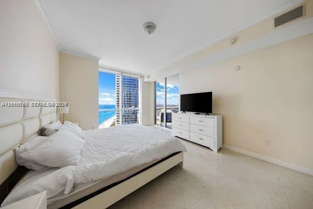 18101 Collins Ave # 4702, Sunny Isles Beach, FL 33160 photo 9