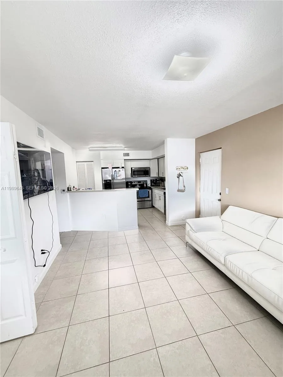 3690 N 56th Ave # 902, Hollywood, FL 33021 photo 4