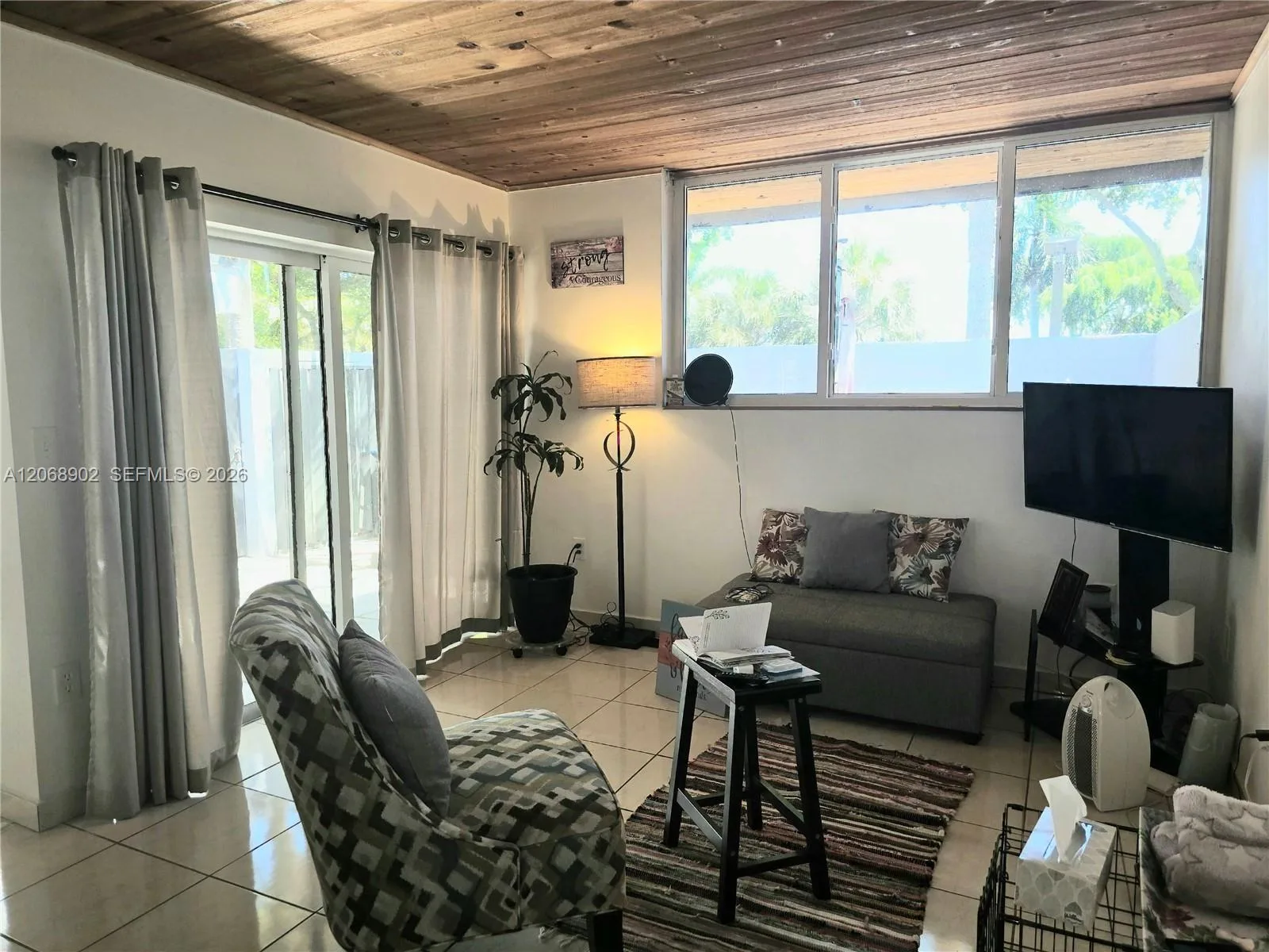 16330 Oak Walk, Miami Lakes, FL 33014 photo 12