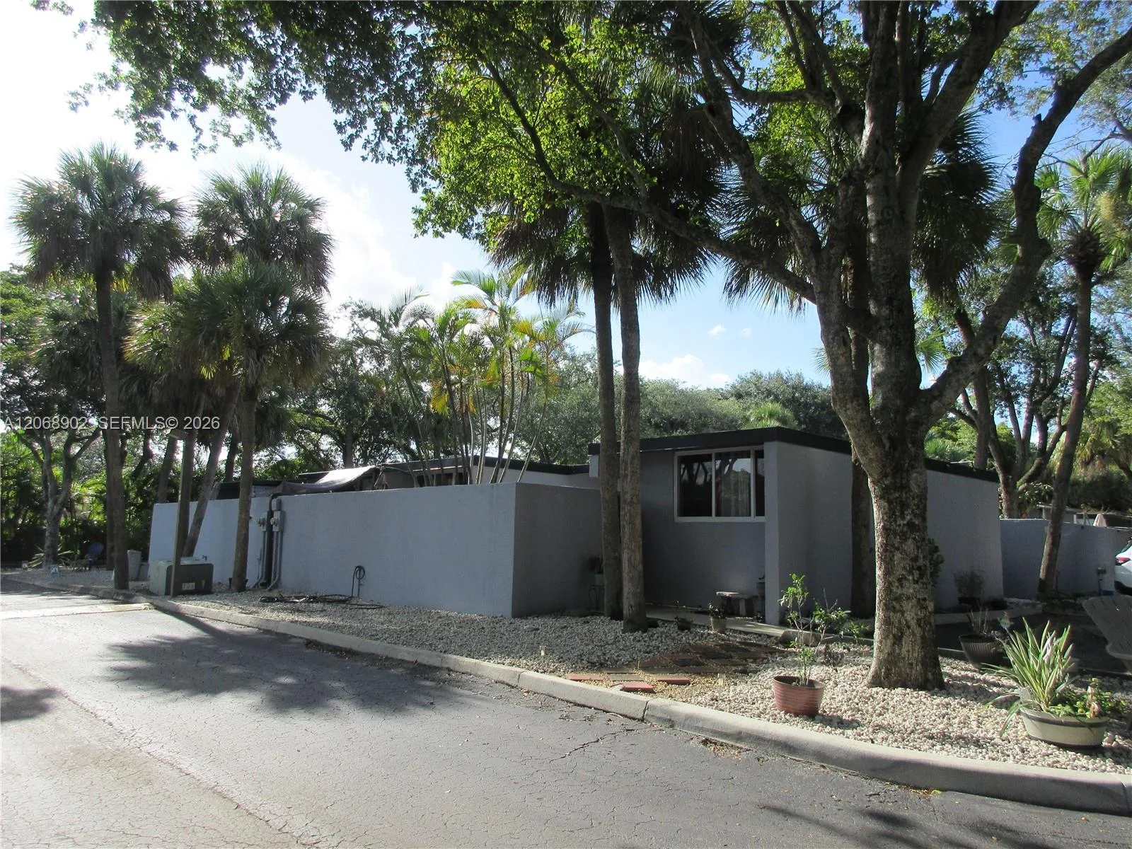 16330 Oak Walk, Miami Lakes, FL 33014 photo 3