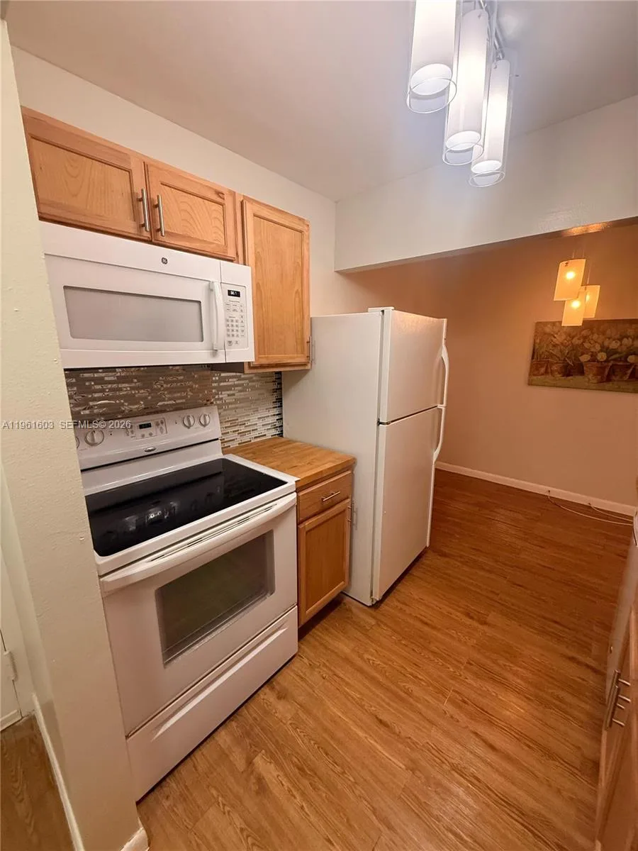 5180 E Sabal Palm Blvd # 133, Tamarac, FL 33319 photo 10