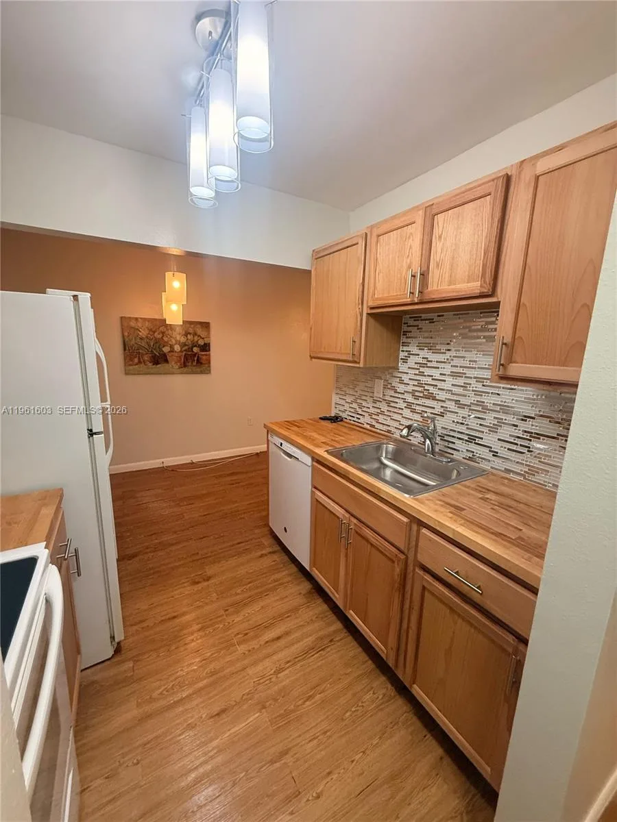 5180 E Sabal Palm Blvd # 133, Tamarac, FL 33319 photo 8