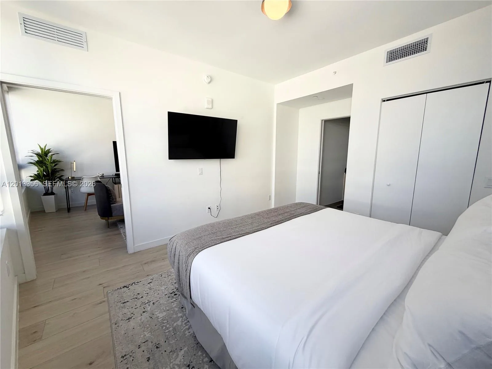 225 N Miami Ave # 1412, Miami, FL 33128 photo 12
