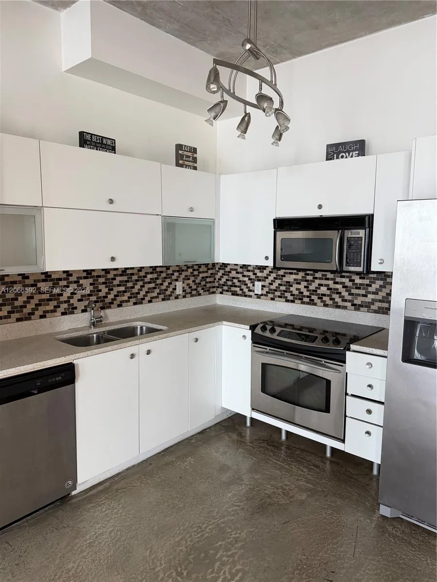 234 NE 3rd St # 1603, Miami, FL 33132 photo 4