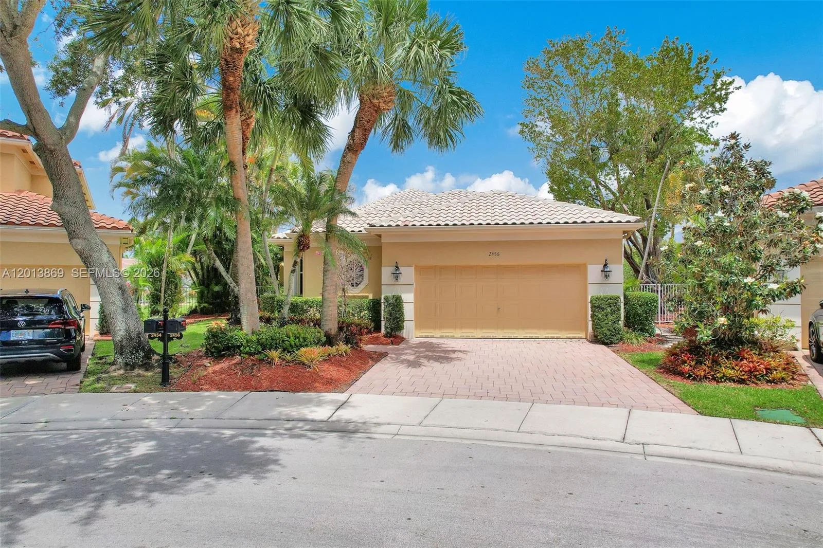2456 Bay Isle Court, Weston, FL 33327
