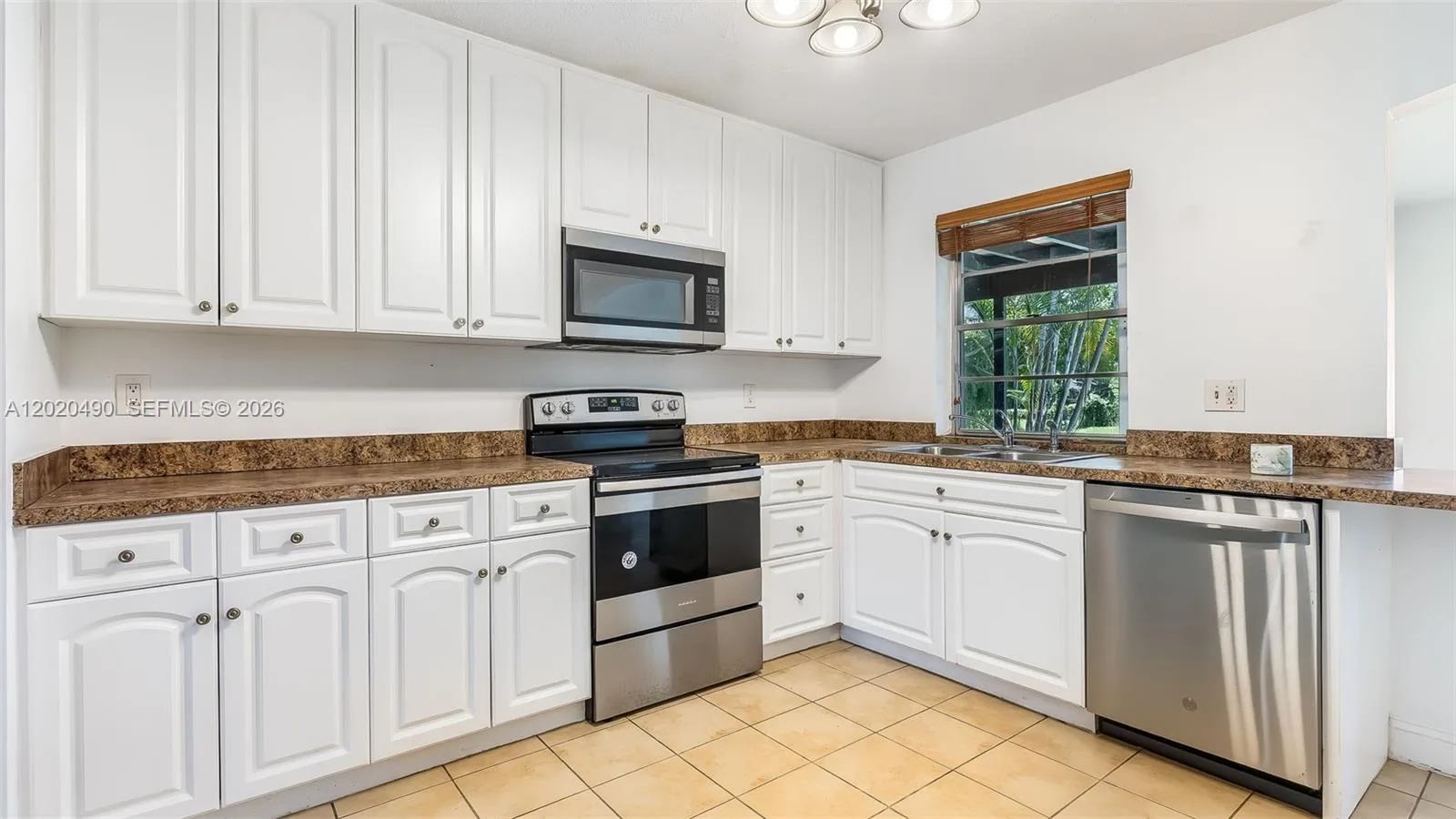 500 NW 96th Ter, Pembroke Pines, FL 33024 photo 4
