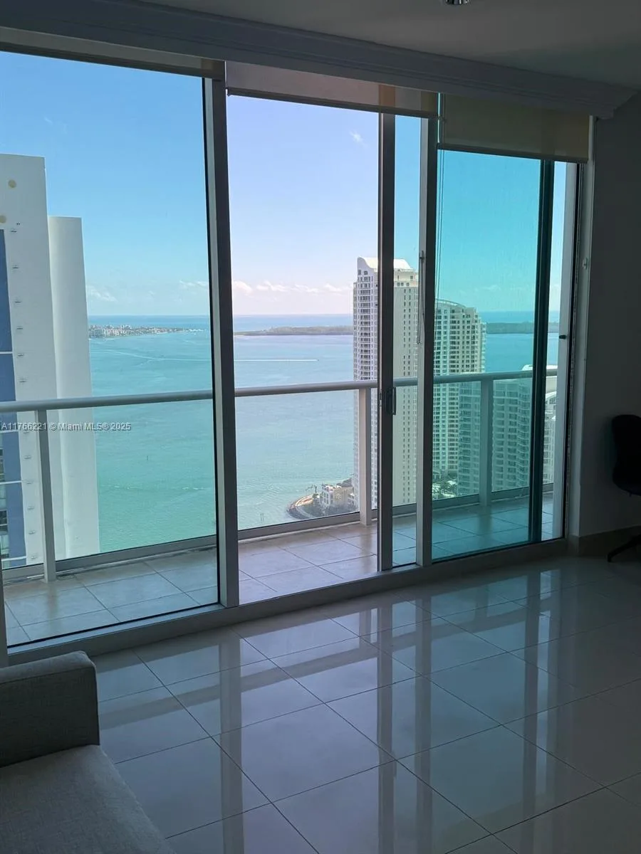 300 S Biscayne Blvd # 3716, Miami, FL 33131 photo 10