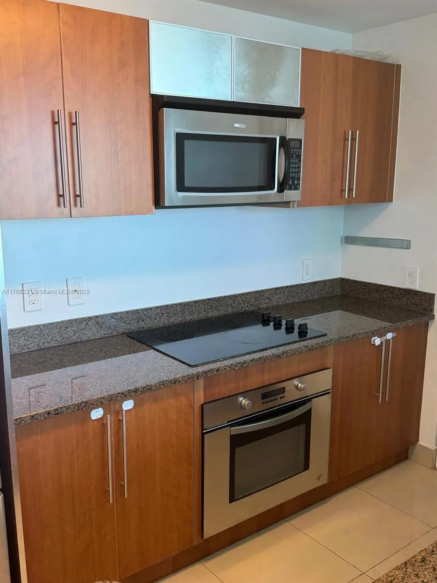 300 S Biscayne Blvd # 3716, Miami, FL 33131 photo 11