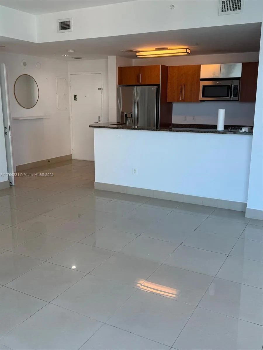 300 S Biscayne Blvd # 3716, Miami, FL 33131 photo 8