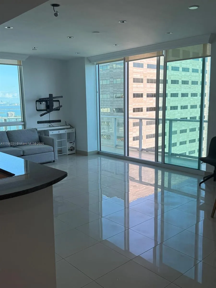 300 S Biscayne Blvd # 3716, Miami, FL 33131 photo 9