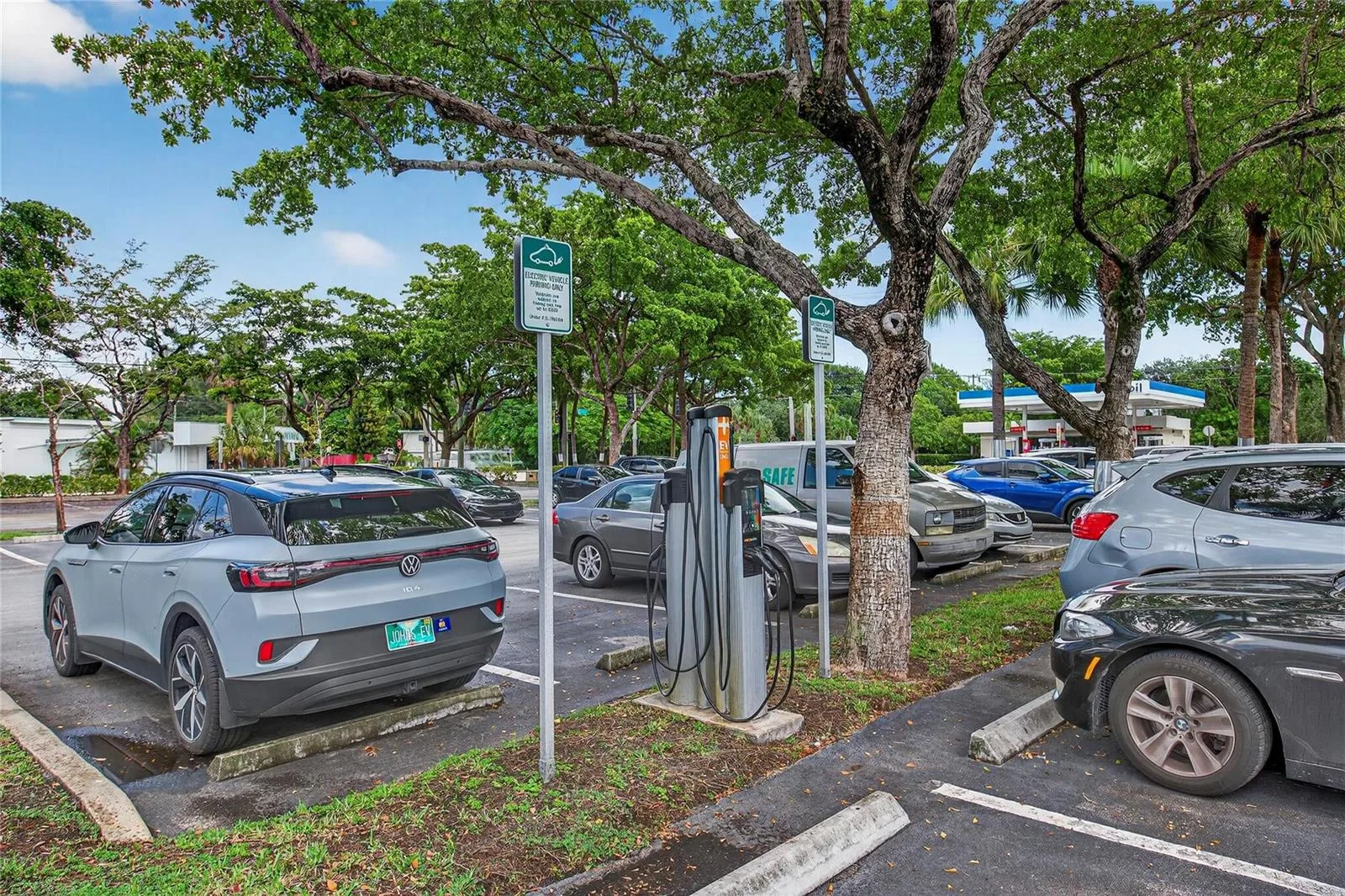 2101 N Andrews Avenue, Wilton Manors, FL 33311 photo 4