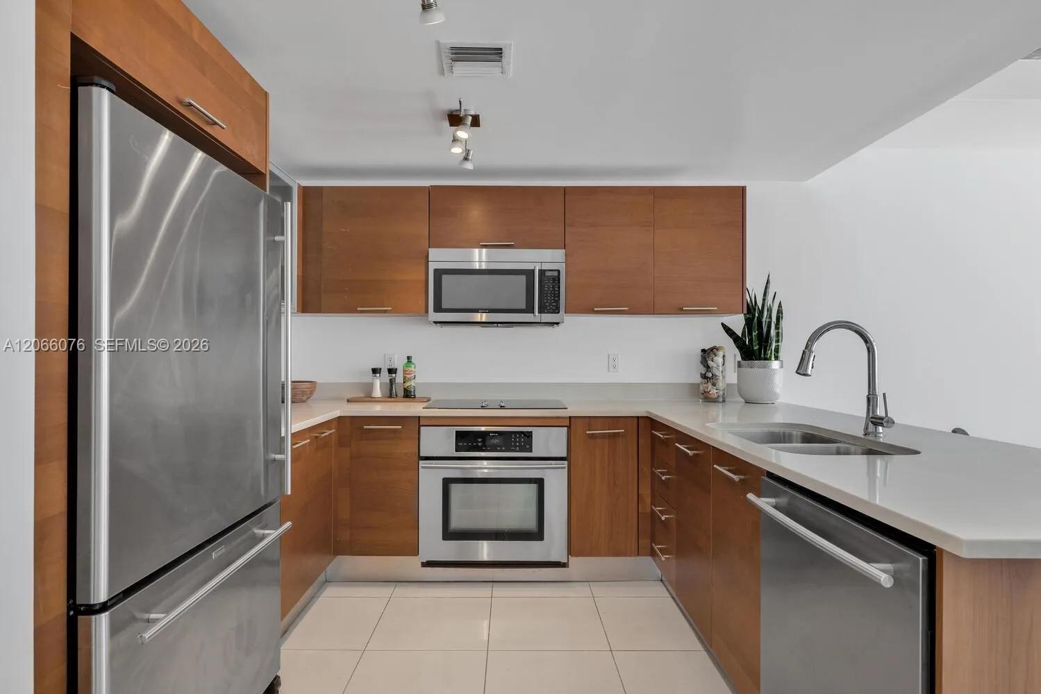 3250 NE 1st Ave # 1119, Miami, FL 33137 photo 3
