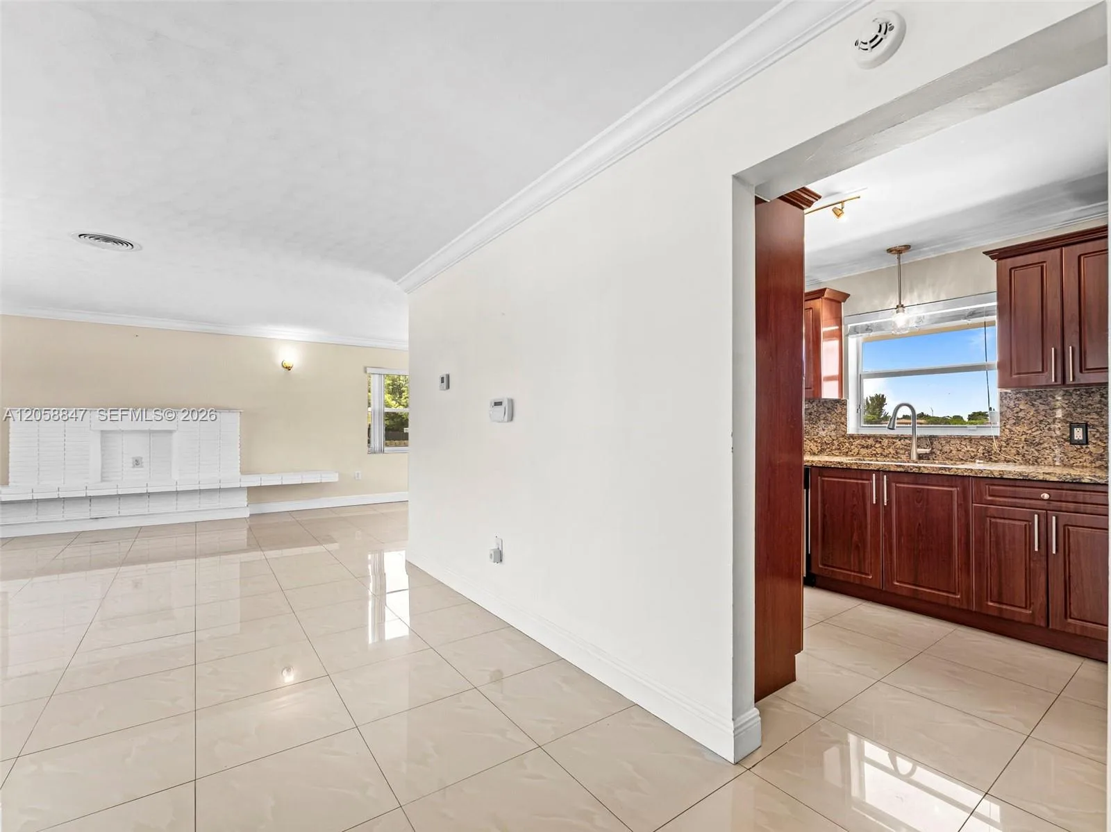 2045 NW 115th St, Miami, FL 33167 photo 2