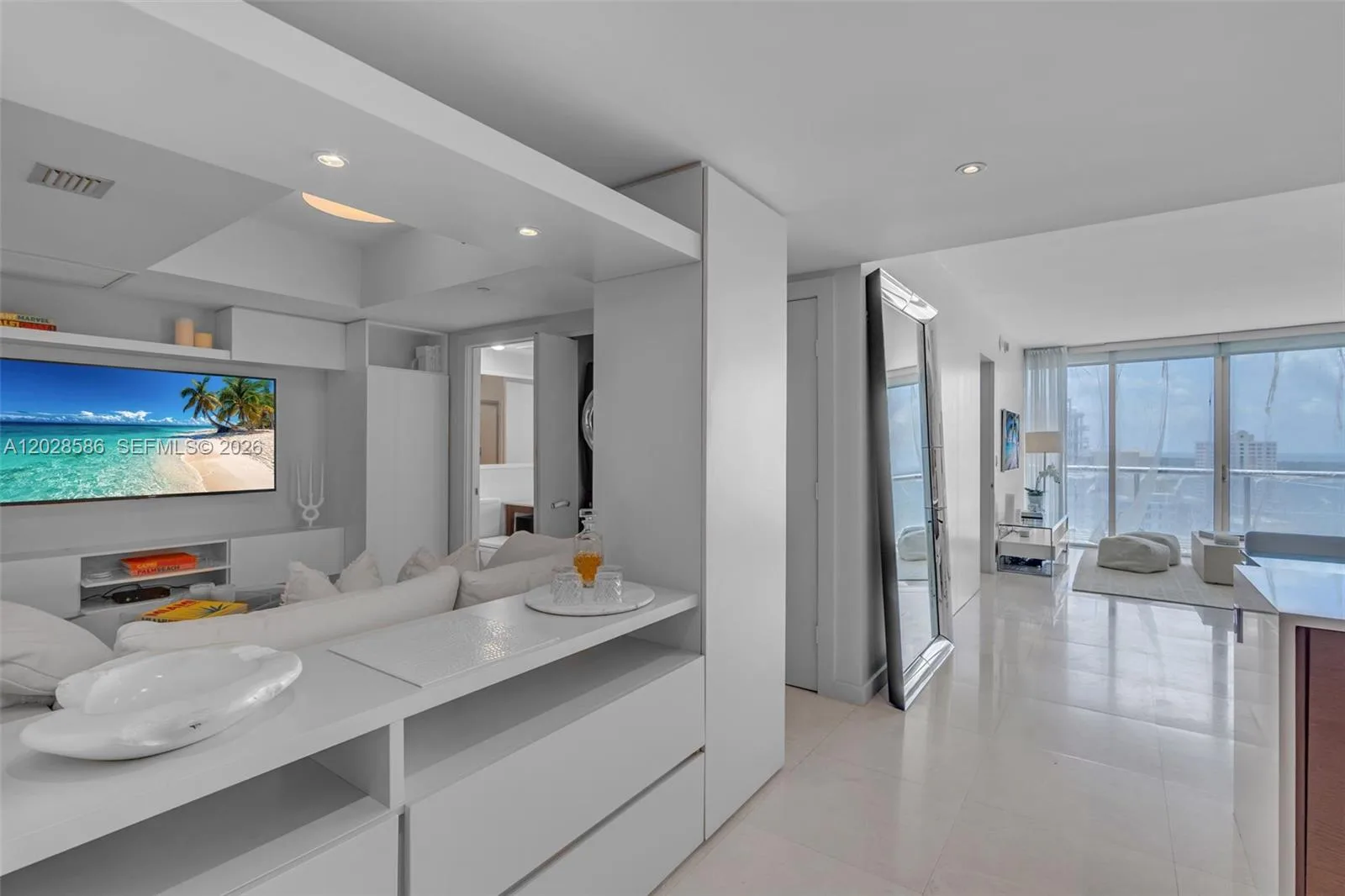 465 Brickell Ave # 2703, Miami, FL 33131