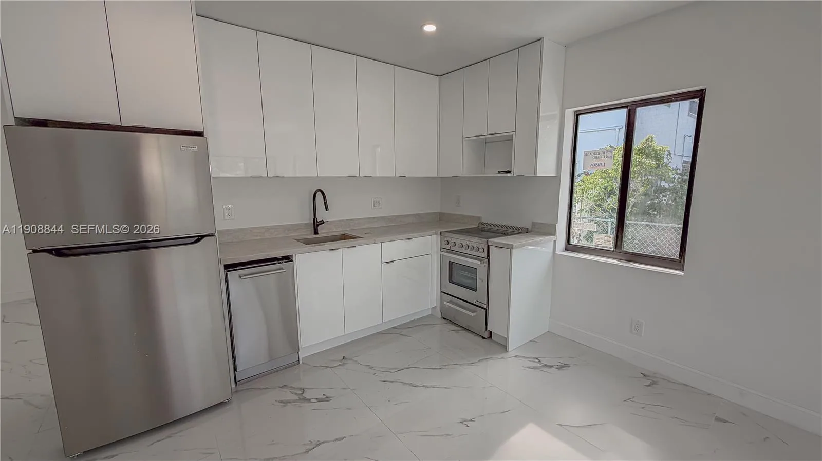 2462 Johnson St, Hollywood, FL 33020 photo 13