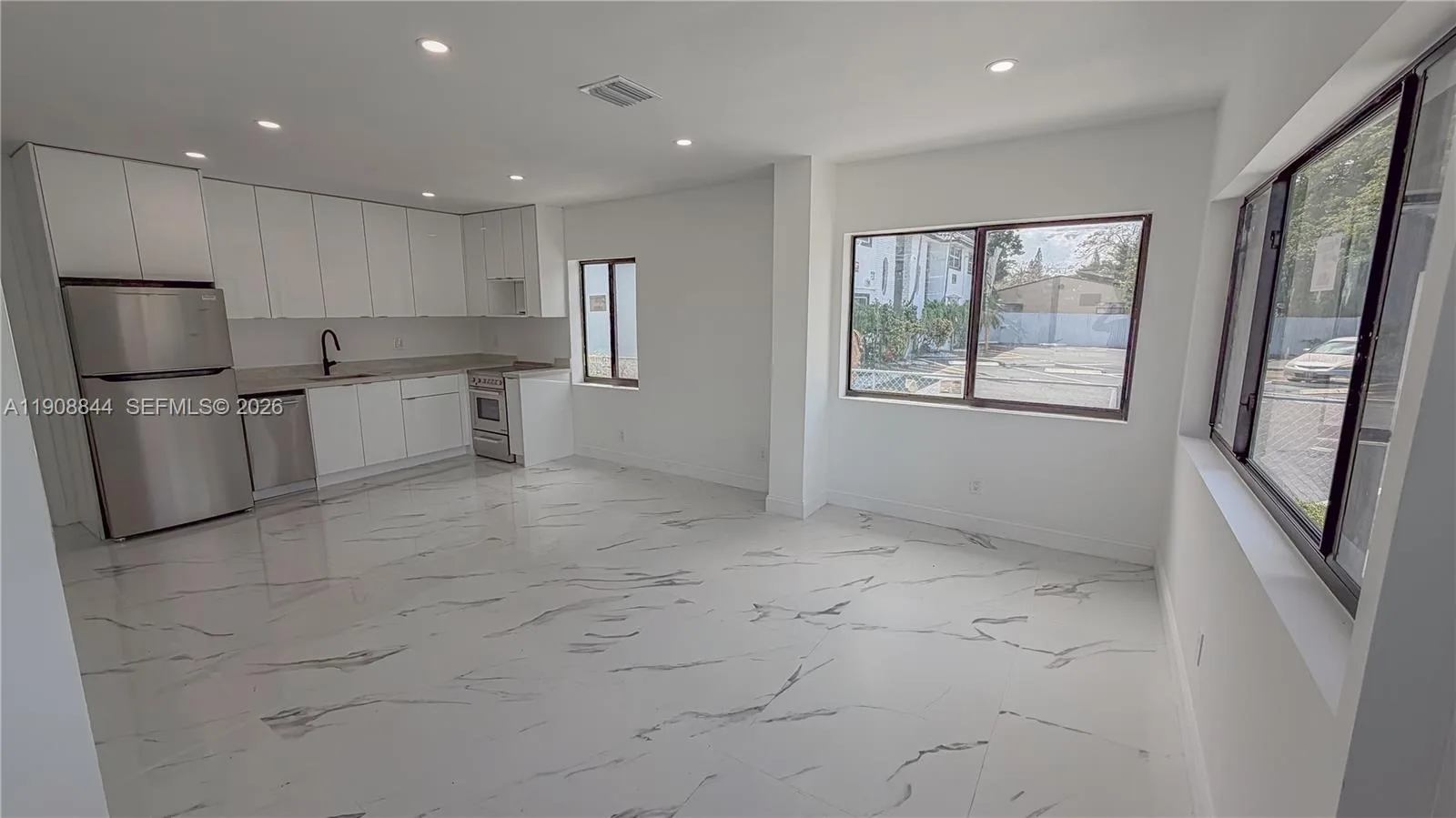 2462 Johnson St, Hollywood, FL 33020 photo 9
