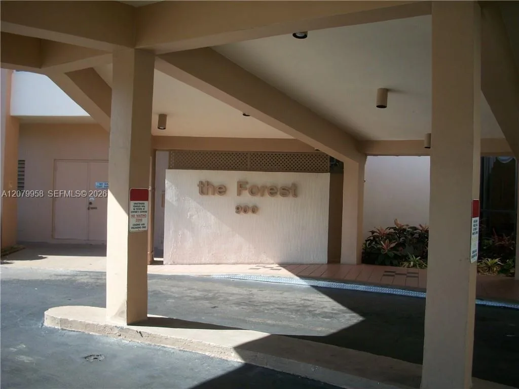 900 St Charles Pl # 213, Pembroke Pines, FL 33026