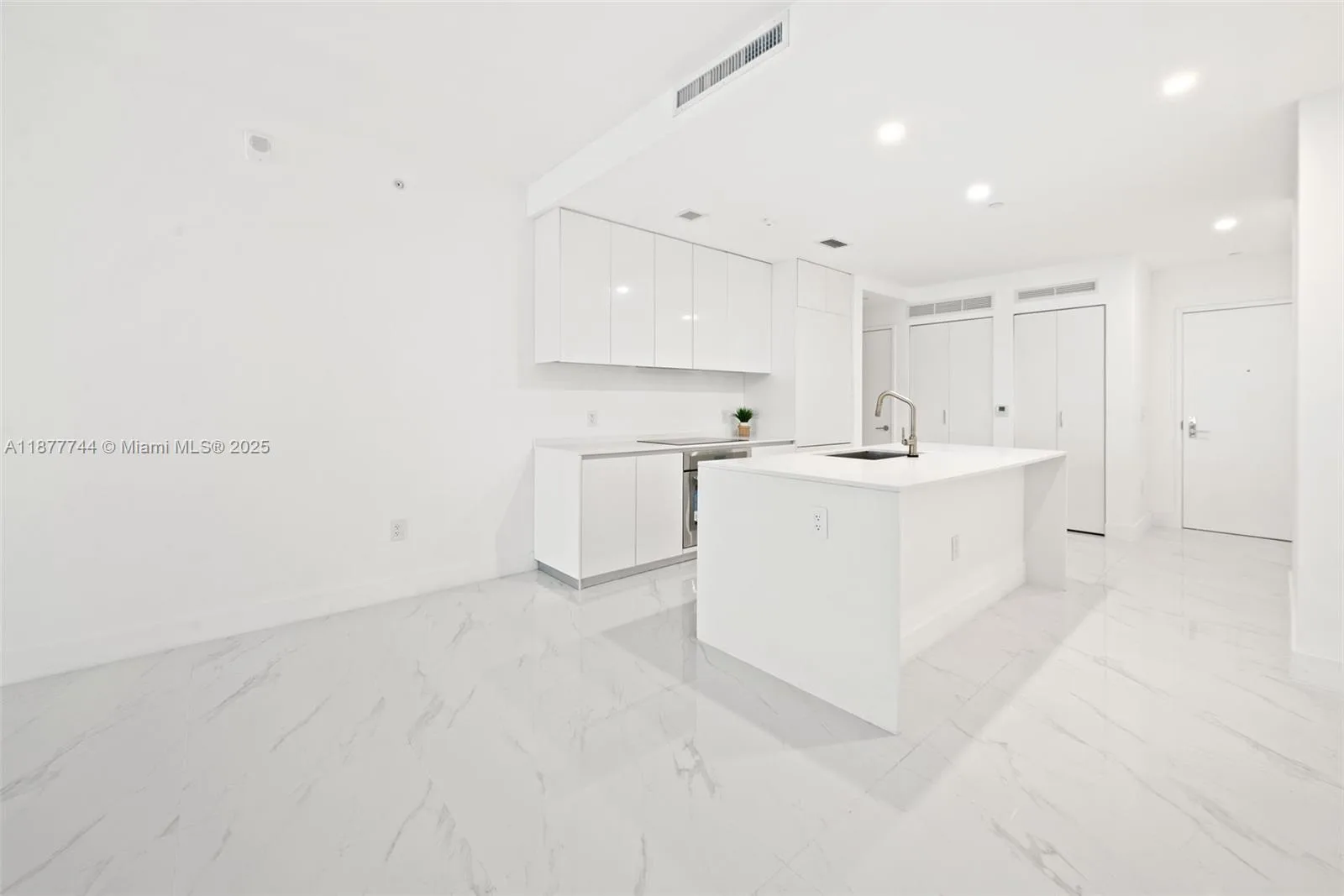 700 NE 24th St # 3404, Miami, FL 33137 photo 13