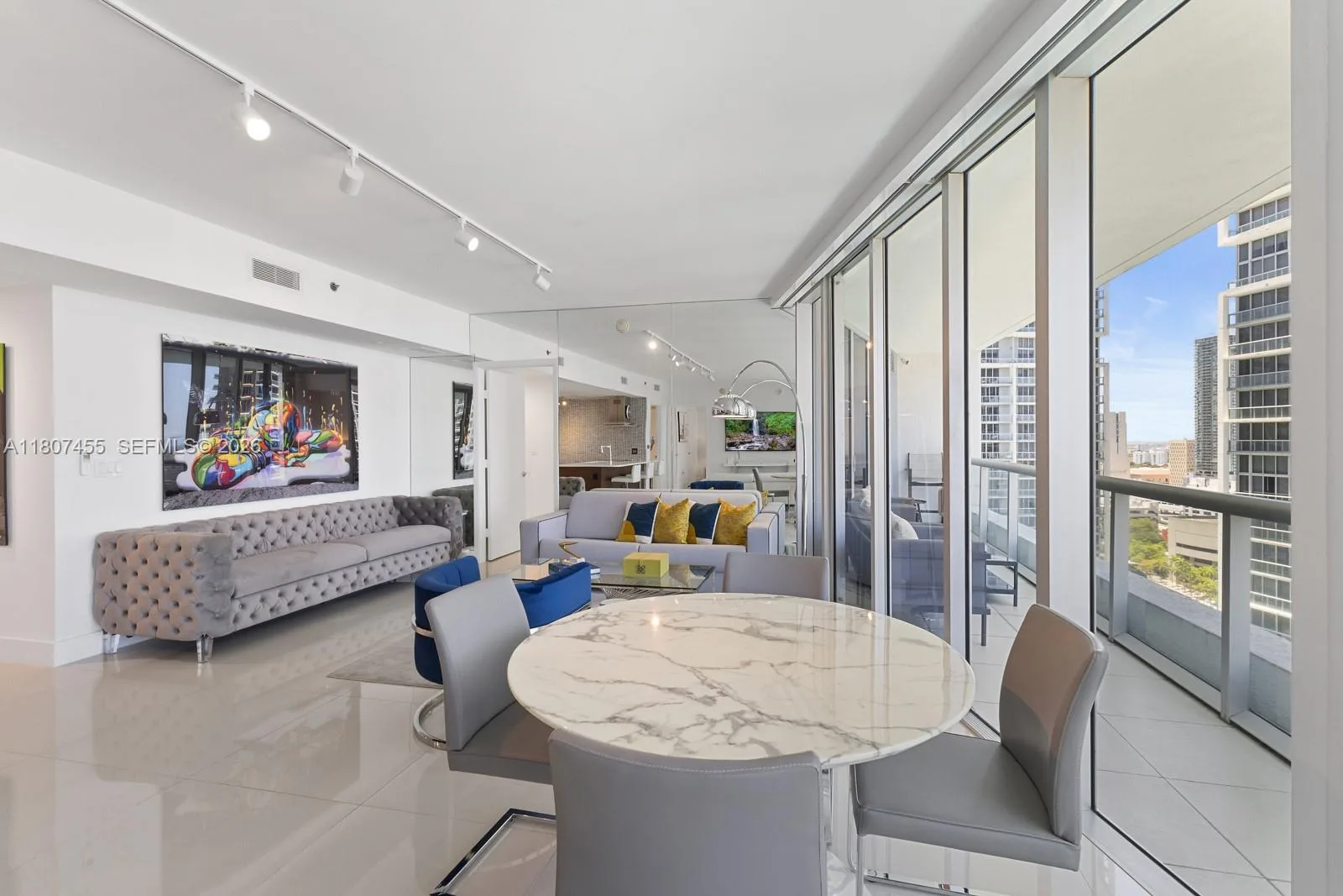 495 Brickell Ave # 2304, Miami, FL 33131 photo 3