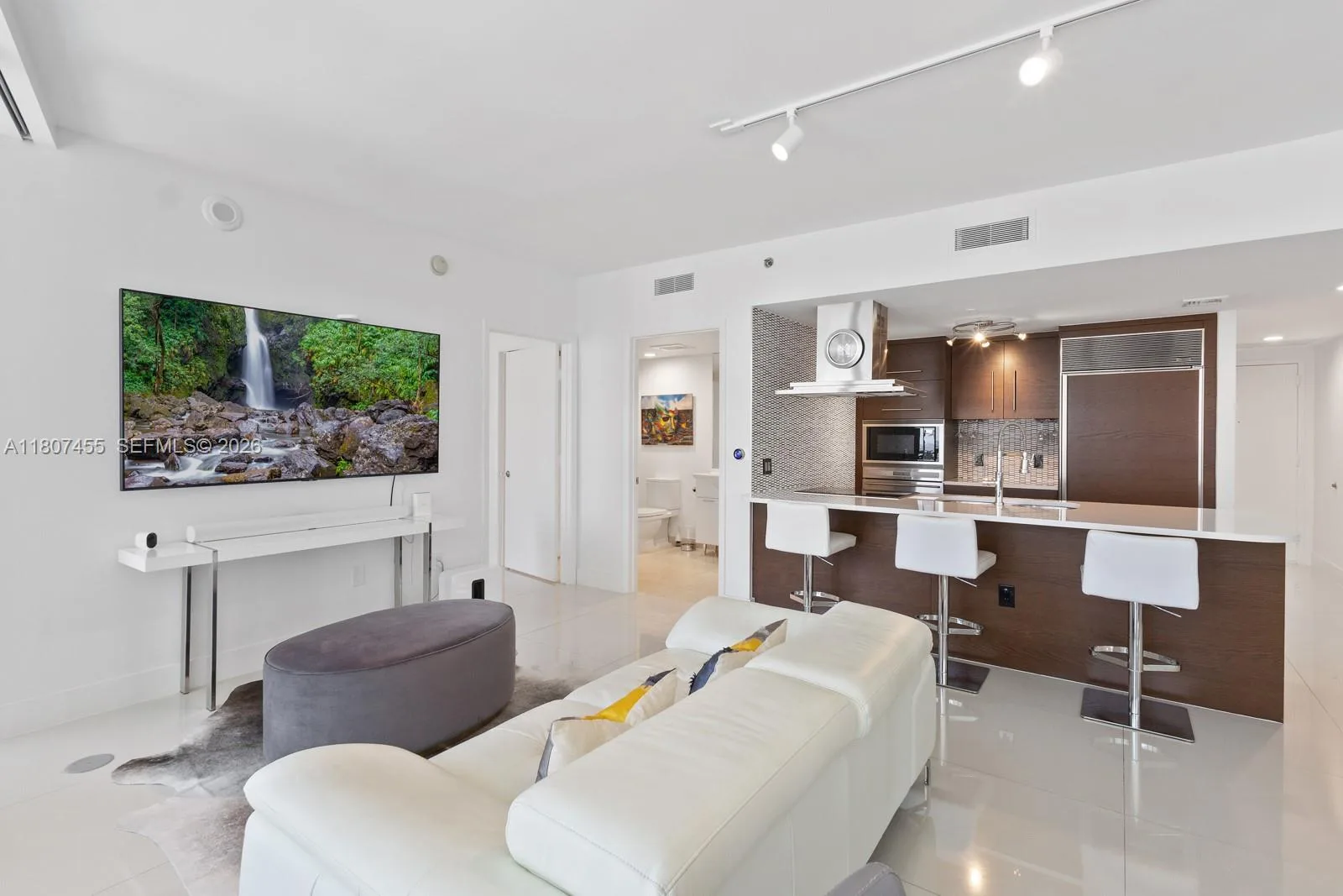 495 Brickell Ave # 2304, Miami, FL 33131 photo 8