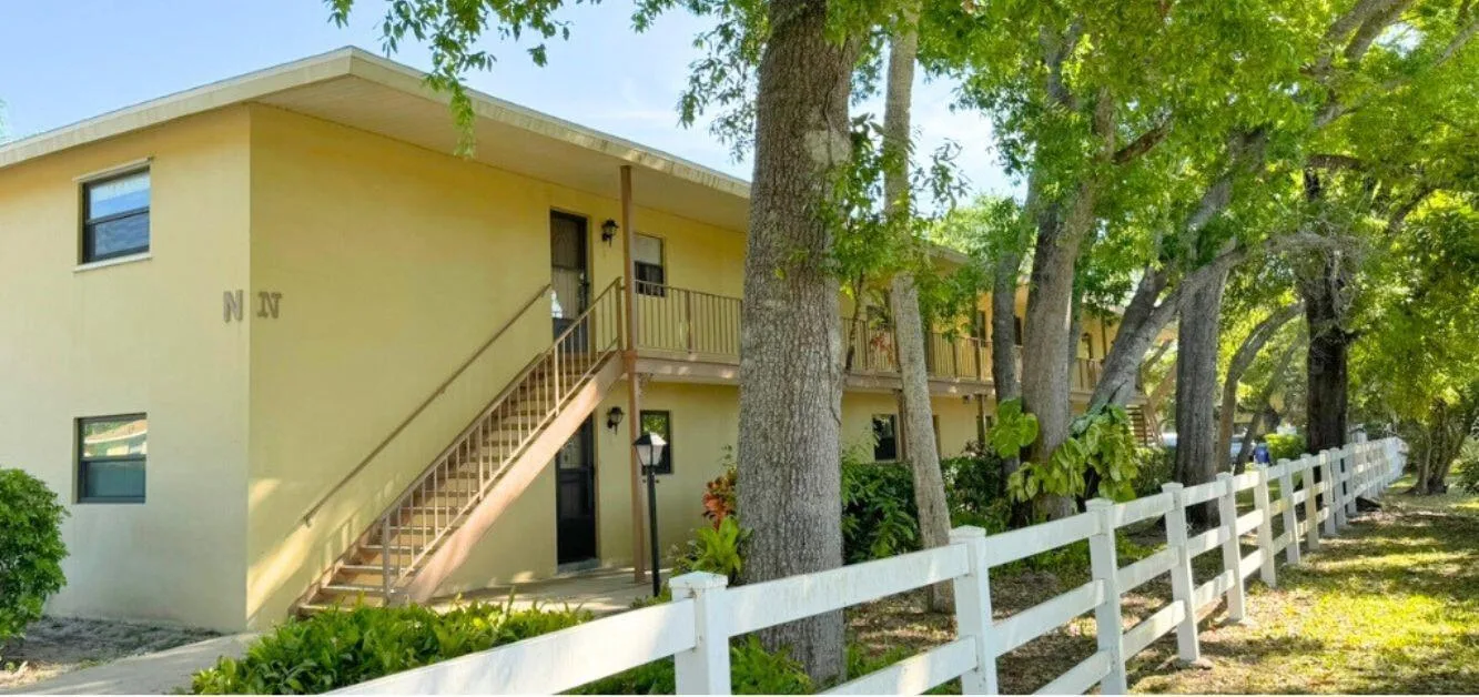 400 18th Street # N-5, Vero Beach, FL 32960