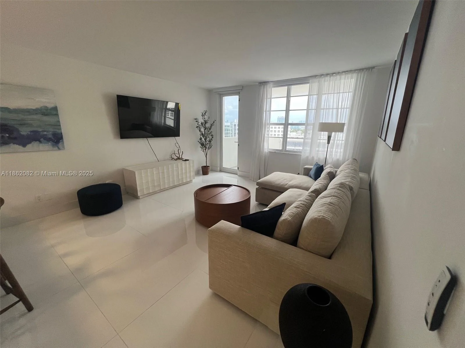 100 Lincoln Rd # 1022, Miami Beach, FL 33139 photo 4