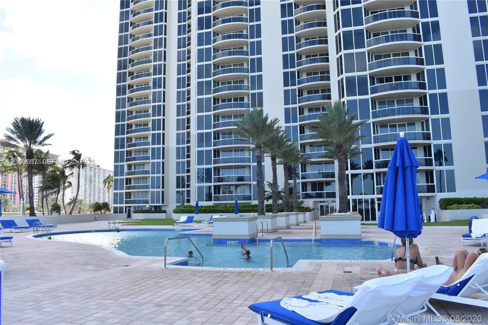 17555 Collins Ave # 3202, Sunny Isles Beach, FL 33160 photo 4