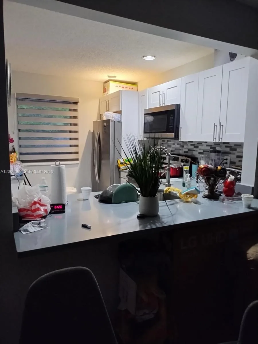 9218 NW 1 ST # 202, Pembroke Pines, FL 33024 photo 2