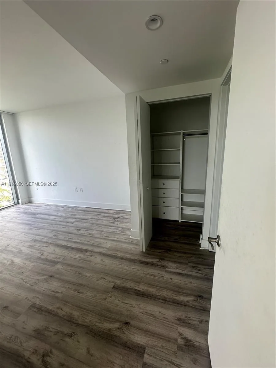 121 NE 34th St # 1416, Miami, FL 33137 photo 7