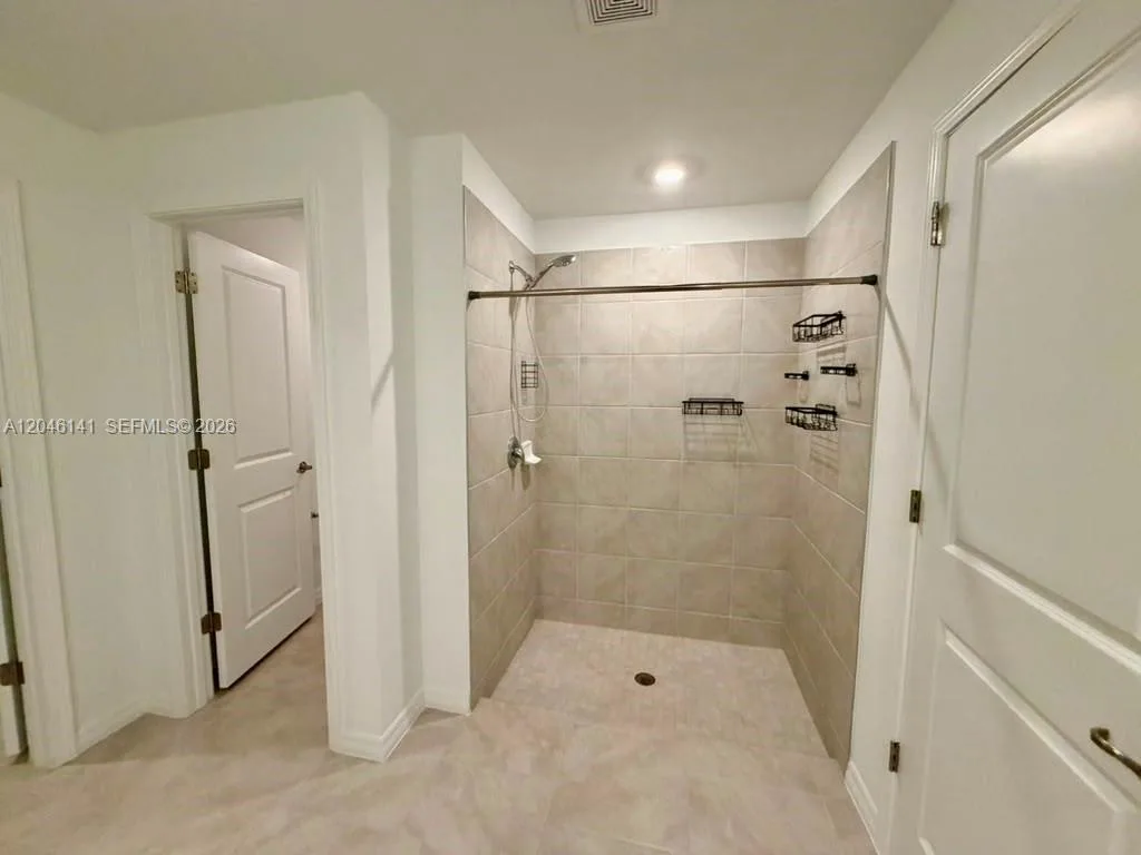 4104 NE 12TH CT, Cape Coral, FL 33909 photo 13