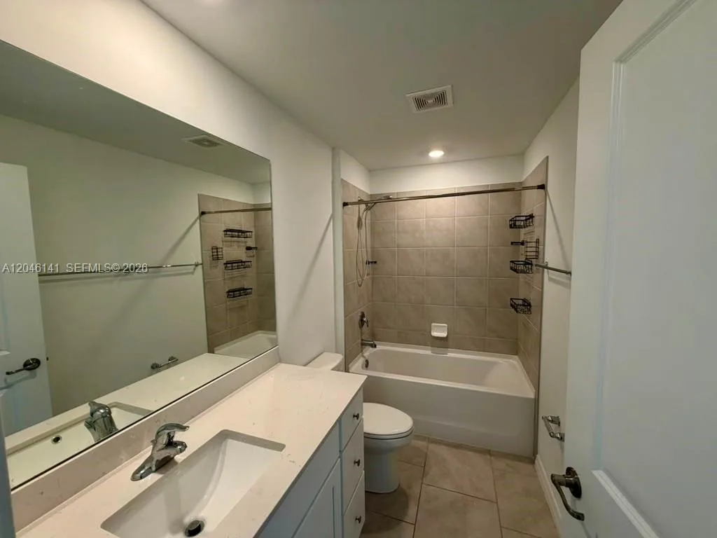 4104 NE 12TH CT, Cape Coral, FL 33909 photo 3