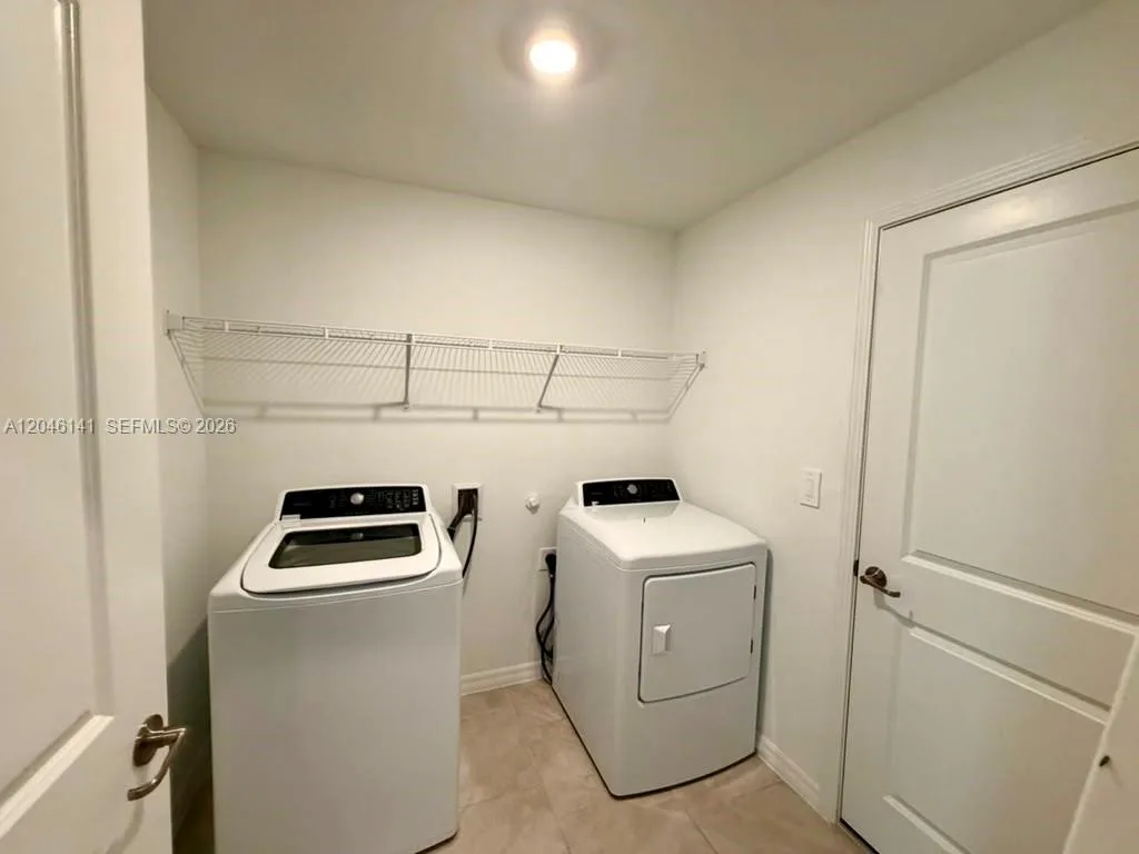 4104 NE 12TH CT, Cape Coral, FL 33909 photo 5