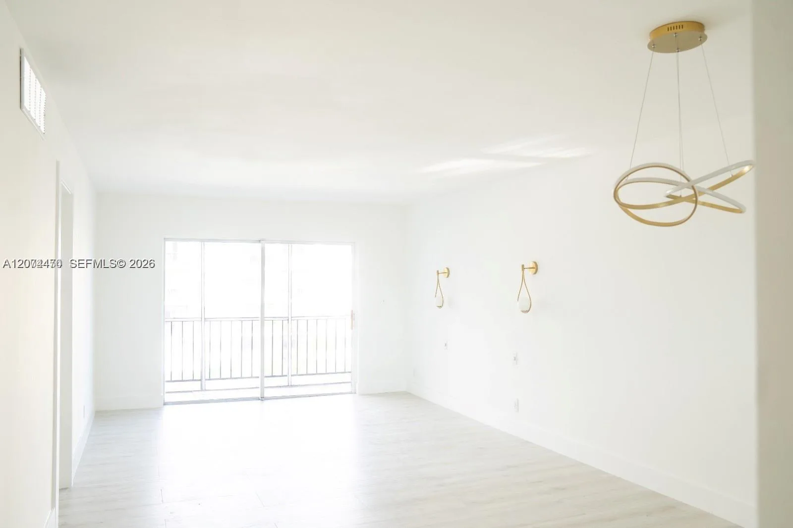 220 SW 9th Ave # 306, Hallandale Beach, FL 33009 photo 2