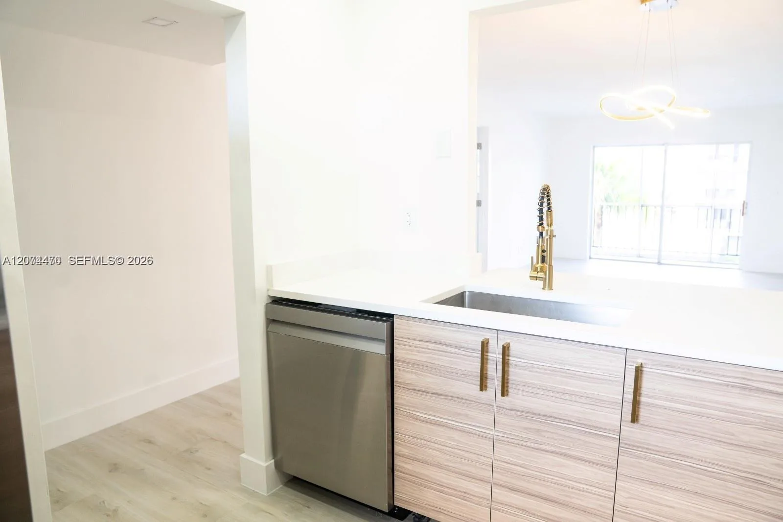 220 SW 9th Ave # 306, Hallandale Beach, FL 33009 photo 5