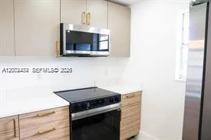220 SW 9th Ave # 306, Hallandale Beach, FL 33009 photo 6