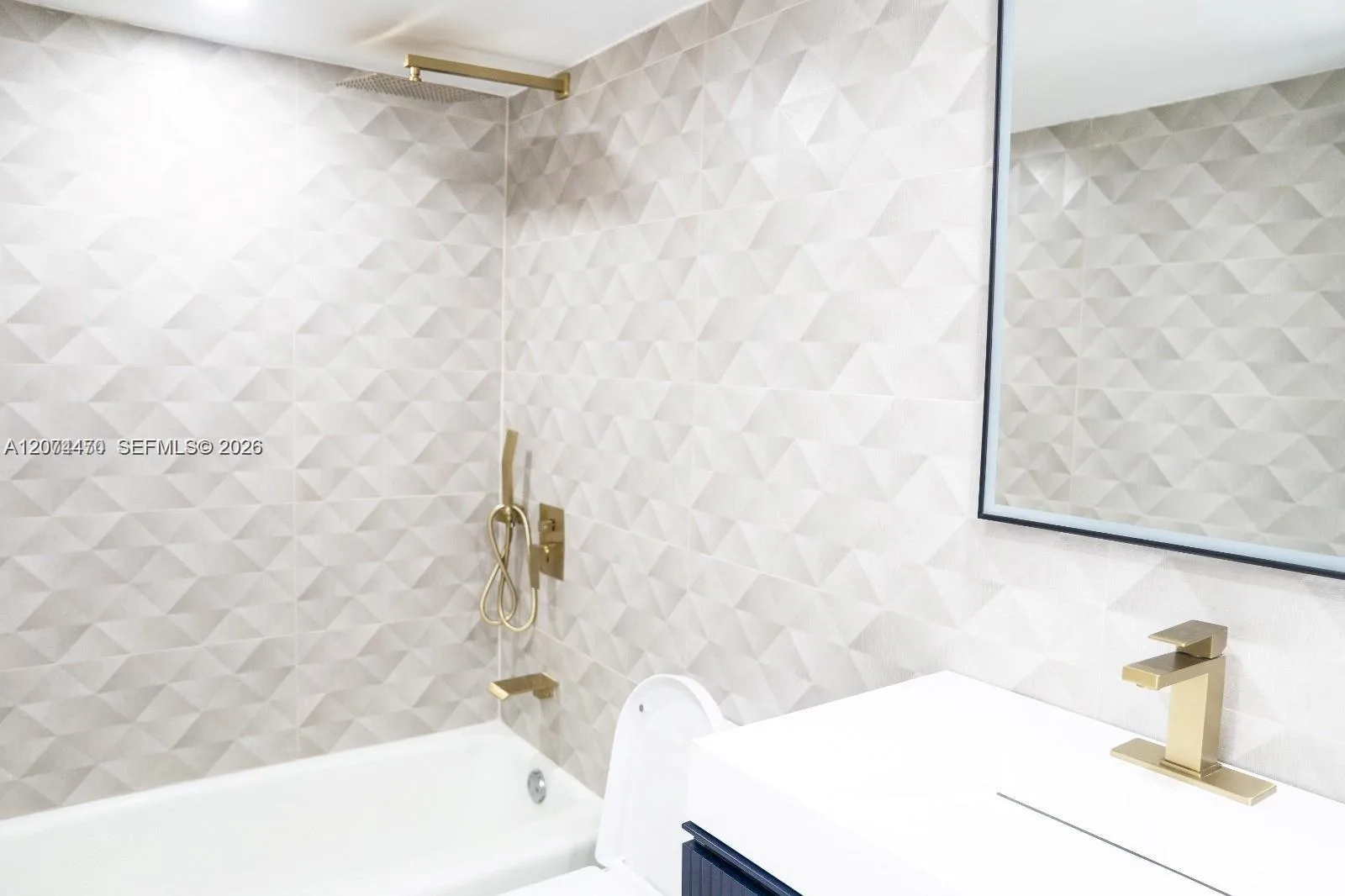 220 SW 9th Ave # 306, Hallandale Beach, FL 33009 photo 9