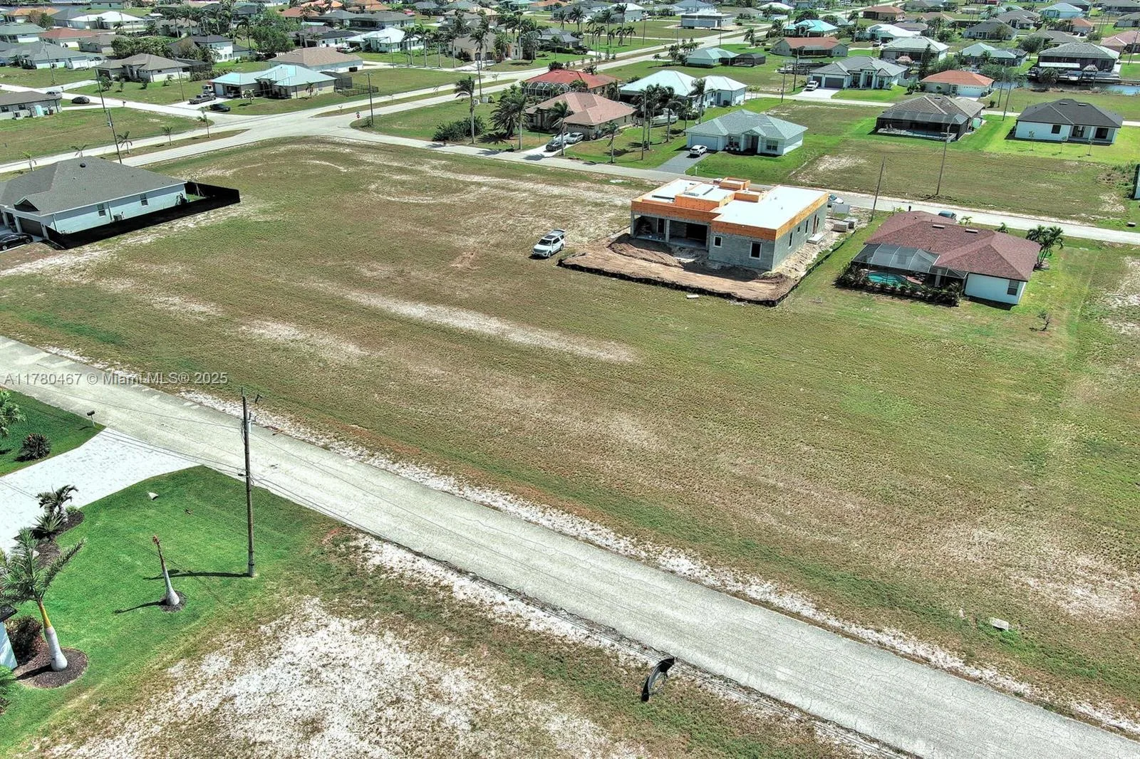 1037 NW 37TH PL, Cape Coral, FL 33993 photo 12