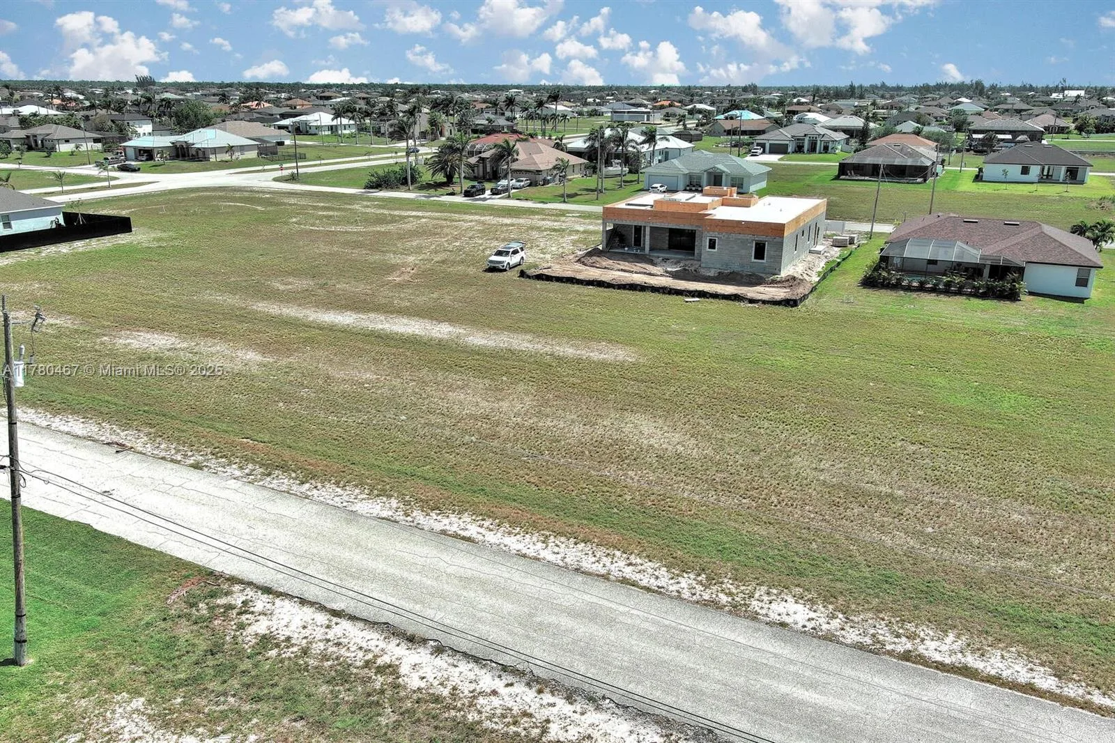 1037 NW 37TH PL, Cape Coral, FL 33993 photo 3