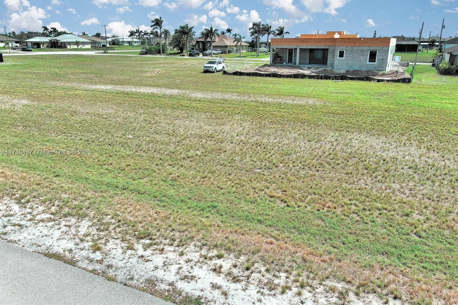 1037 NW 37TH PL, Cape Coral, FL 33993 photo 6