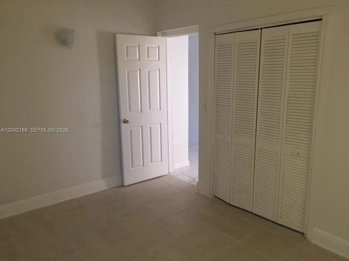 1617 NE 177th St, North Miami Beach, FL 33162 photo 3