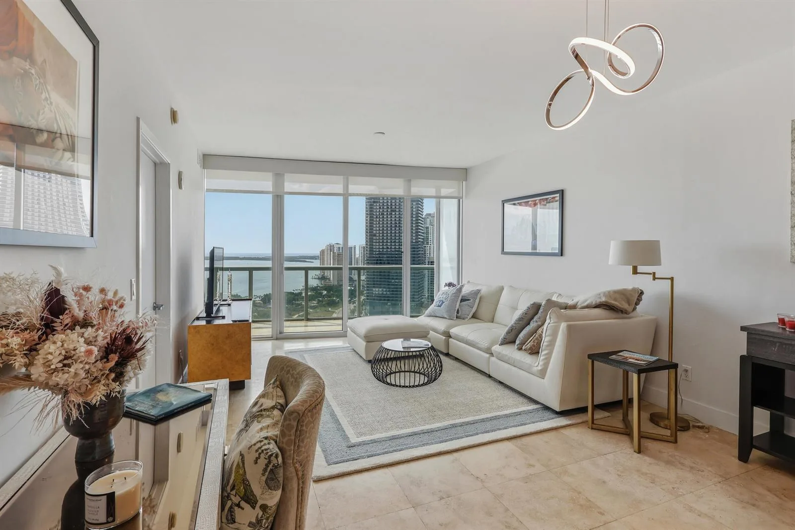 888 Biscayne Boulevard # 3702, Miami, FL 33132
