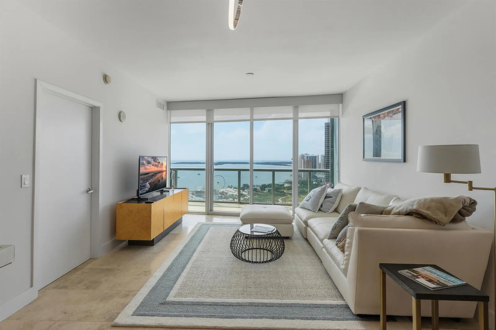 888 Biscayne Boulevard # 3702, Miami, FL 33132 photo 4