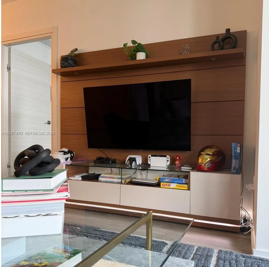 801 S Miami Ave # 2410, Miami, FL 33130 photo 4